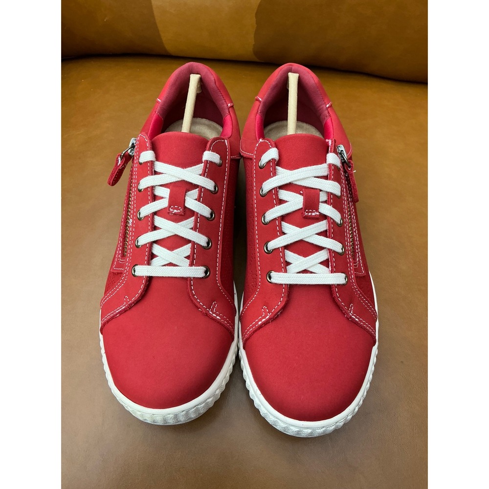 Clarks Caroline Ayla Sneaker Womens 8.5 Red New Perforated Leather Zip Low Top - Picture 2 of 8